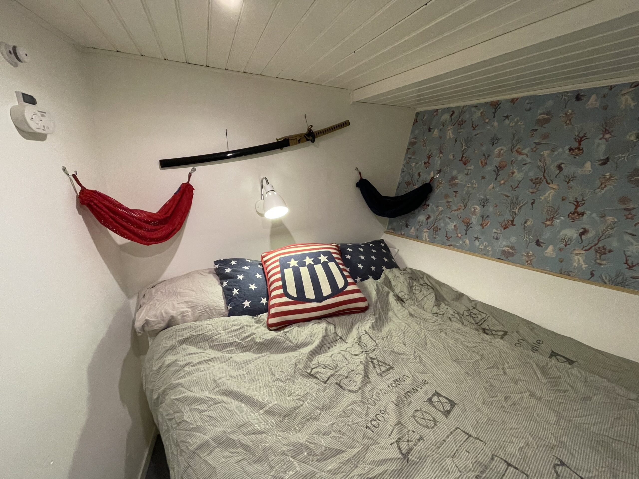 Below deck Guest cabin