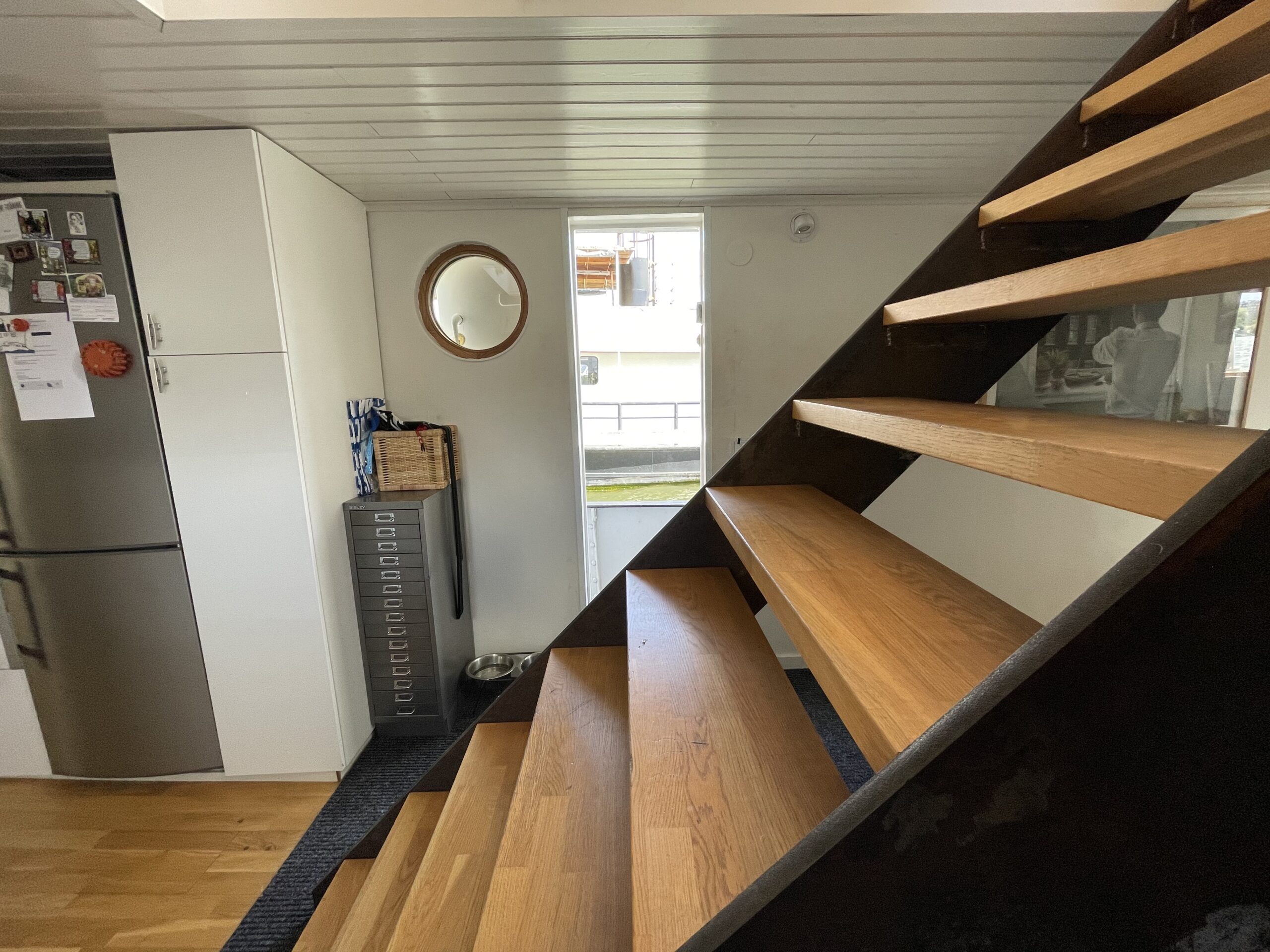 Weather deck Starboard entrance