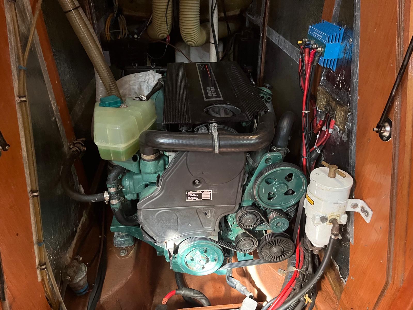 ef581ec6-6d42-4c0b-8f51-b9d7fa4221f3